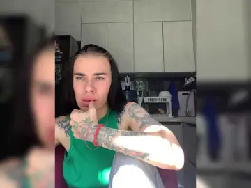 MaidenCrystal  live sex cam