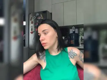 MaidenCrystal  live sex cam