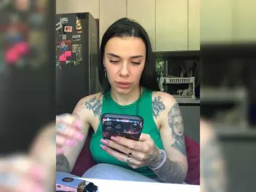 MaidenCrystal  live sex cam