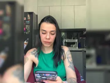 MaidenCrystal  live sex cam