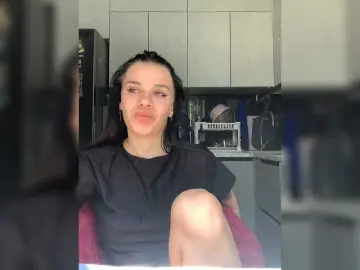 MaidenCrystal  live sex cam