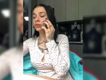 MaidenCrystal  live sex cam
