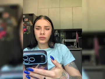 MaidenCrystal  live sex cam