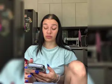 MaidenCrystal  live sex cam