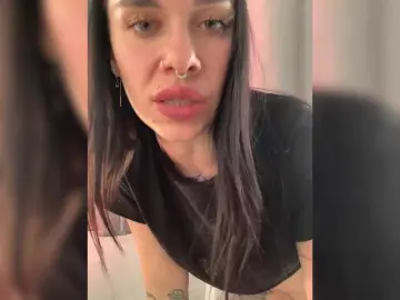 MaidenCrystal  live sex cam