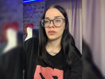 MaidenCrystal  live sex cam