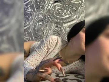 MaidenCrystal  live sex cam