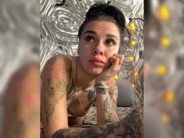 MaidenCrystal  live sex cam