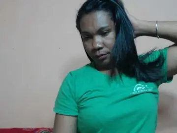 Rsylvie  live sex cam