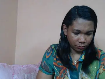 Rsylvie  live sex cam