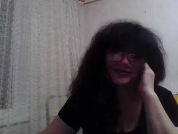 Sylvia-5  live sex cam