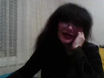 Sylvia-5  live sex cam