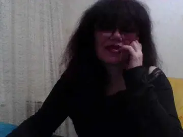 Sylvia-5  live sex cam