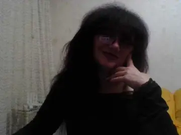 Sylvia-5  live sex cam