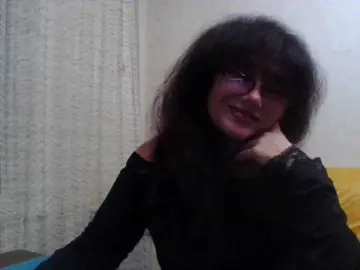 Sylvia-5  live sex cam