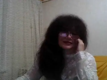 Sylvia-5  live sex cam