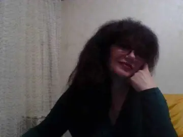 Sylvia-5  live sex cam