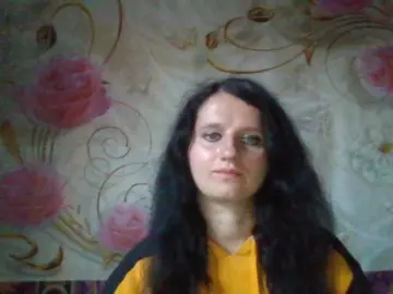 Strawbery654  live sex cam