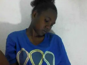 Cutie12  live sex cam