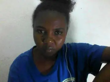 Cutie12  live sex cam