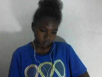 Cutie12  live sex cam