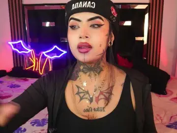 Nikiniki001  live sex cam