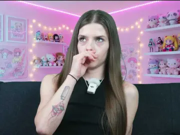 Sukie69  live sex cam