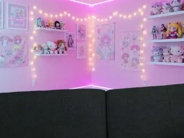 Sukie69  live sex cam