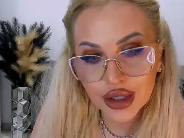 Lovelyblondyx  live sex cam