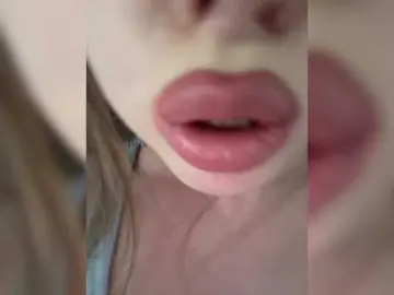 BABYVIK  live sex cam