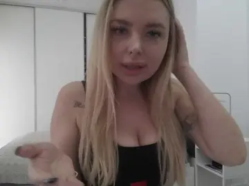 Blondie8853  live sex cam