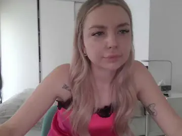 Blondie8853  live sex cam