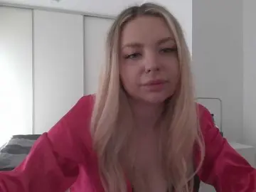 Blondie8853  live sex cam