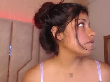 ChantalPetit  live sex cam