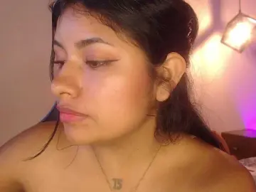 ChantalPetit  live sex cam