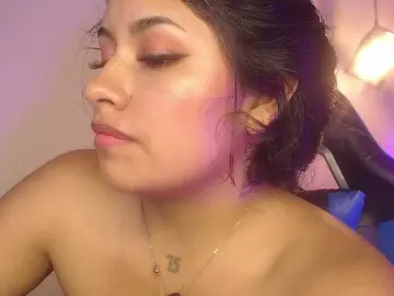 ChantalPetit  live sex cam