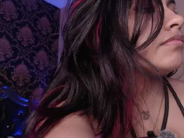 ChantalPetit  live sex cam