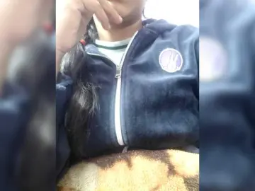 Hotdevika  live sex cam