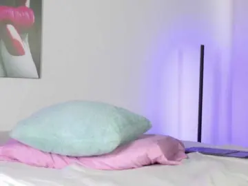 Luna-Maisoon  live sex cam