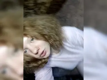 SaraL5  live sex cam