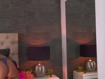 VannyFoxx  live sex cam