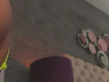VannyFoxx  live sex cam