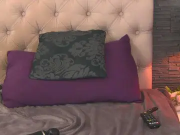 VannyFoxx  live sex cam