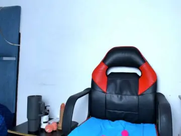 Cyndicranforsquirt  live sex cam