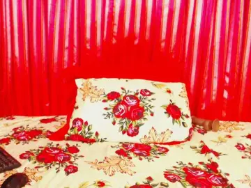 DivineBootyxxx  live sex cam