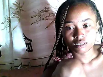 Bella24  live sex cam