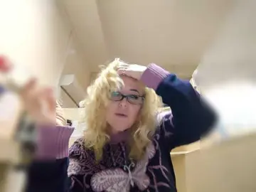 Lilit8880  live sex cam