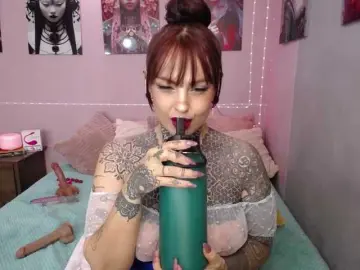 LolaRouse  live sex cam