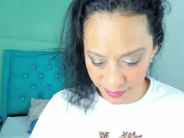 PriscilaSmiith25  live sex cam