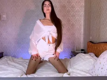 WhitleyClanin  live sex cam